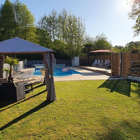 Luxury Safari Tents At Moulin Du Pommier Glamping & Camping Saulgond Екстериор снимка