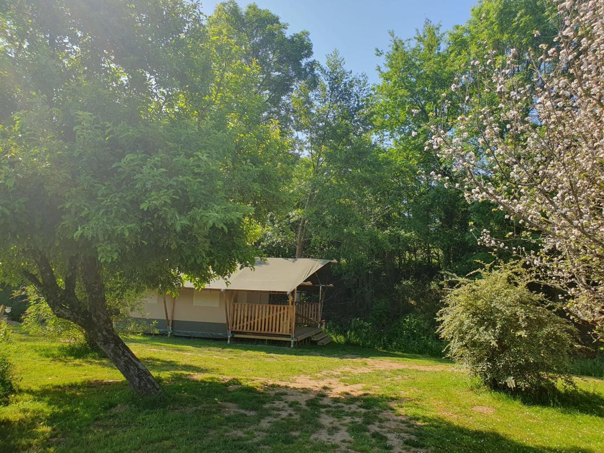 Luxury Safari Tents At Moulin Du Pommier Glamping & Camping Saulgond Екстериор снимка