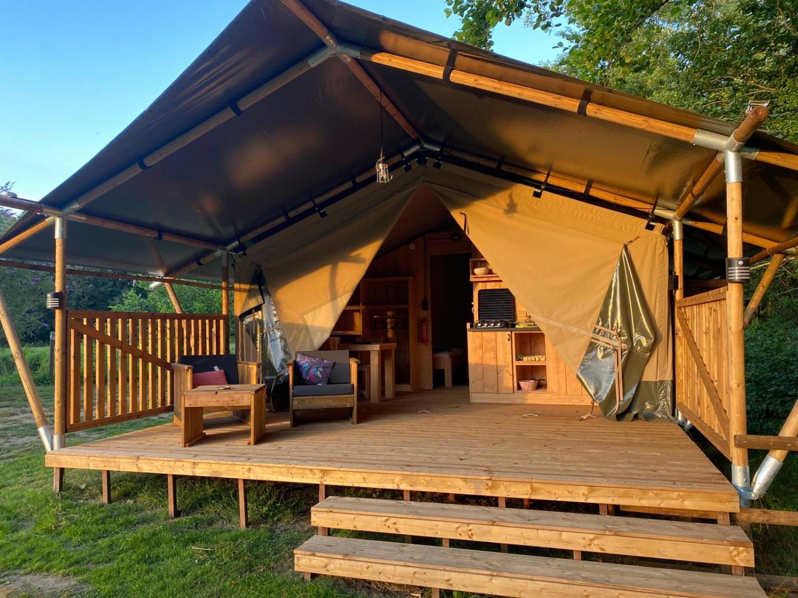 Luxury Safari Tents At Moulin Du Pommier Glamping & Camping Saulgond Екстериор снимка