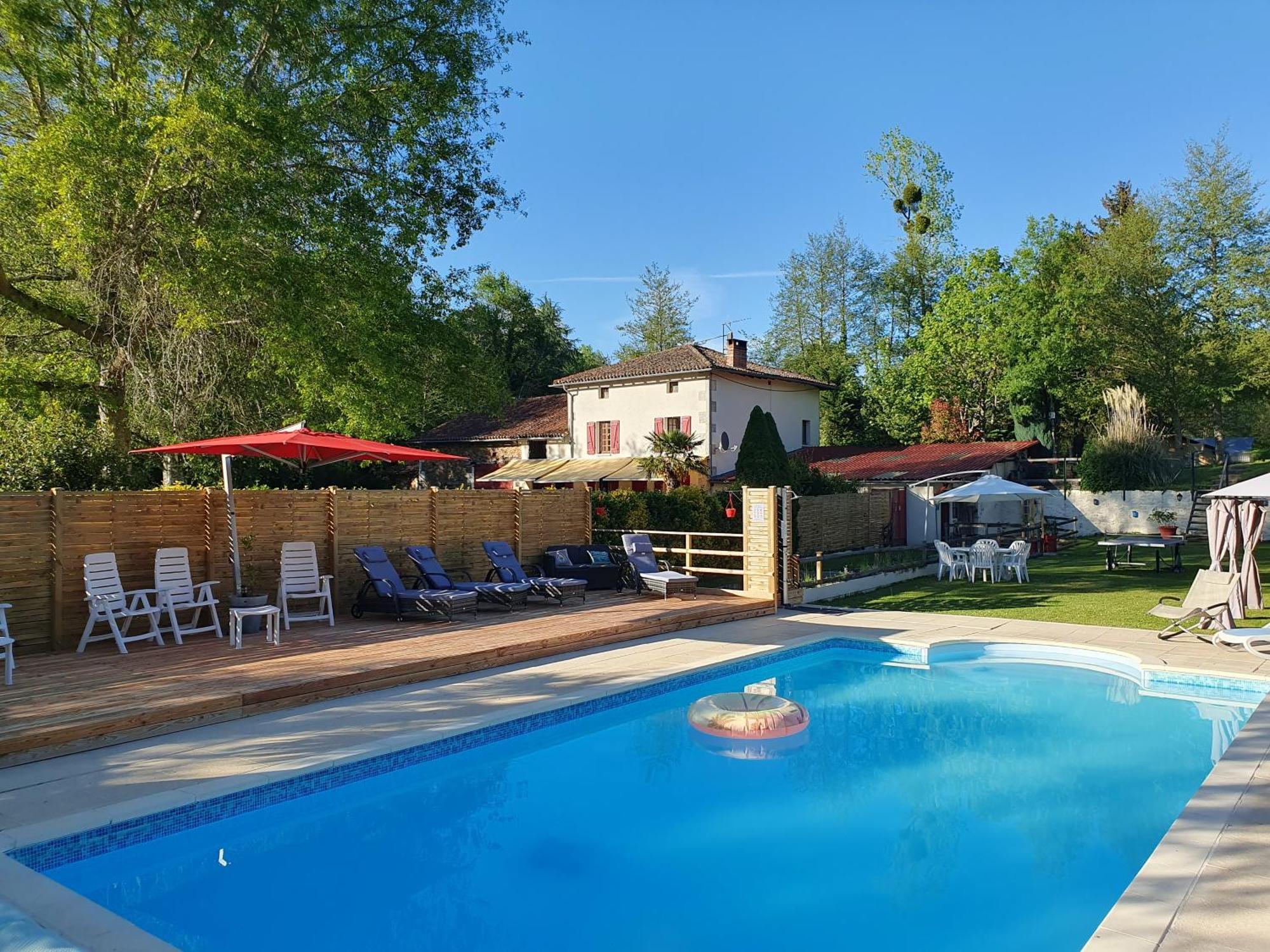 Luxury Safari Tents At Moulin Du Pommier Glamping & Camping Saulgond Екстериор снимка